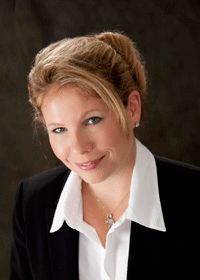 Broker Amy Wolfe